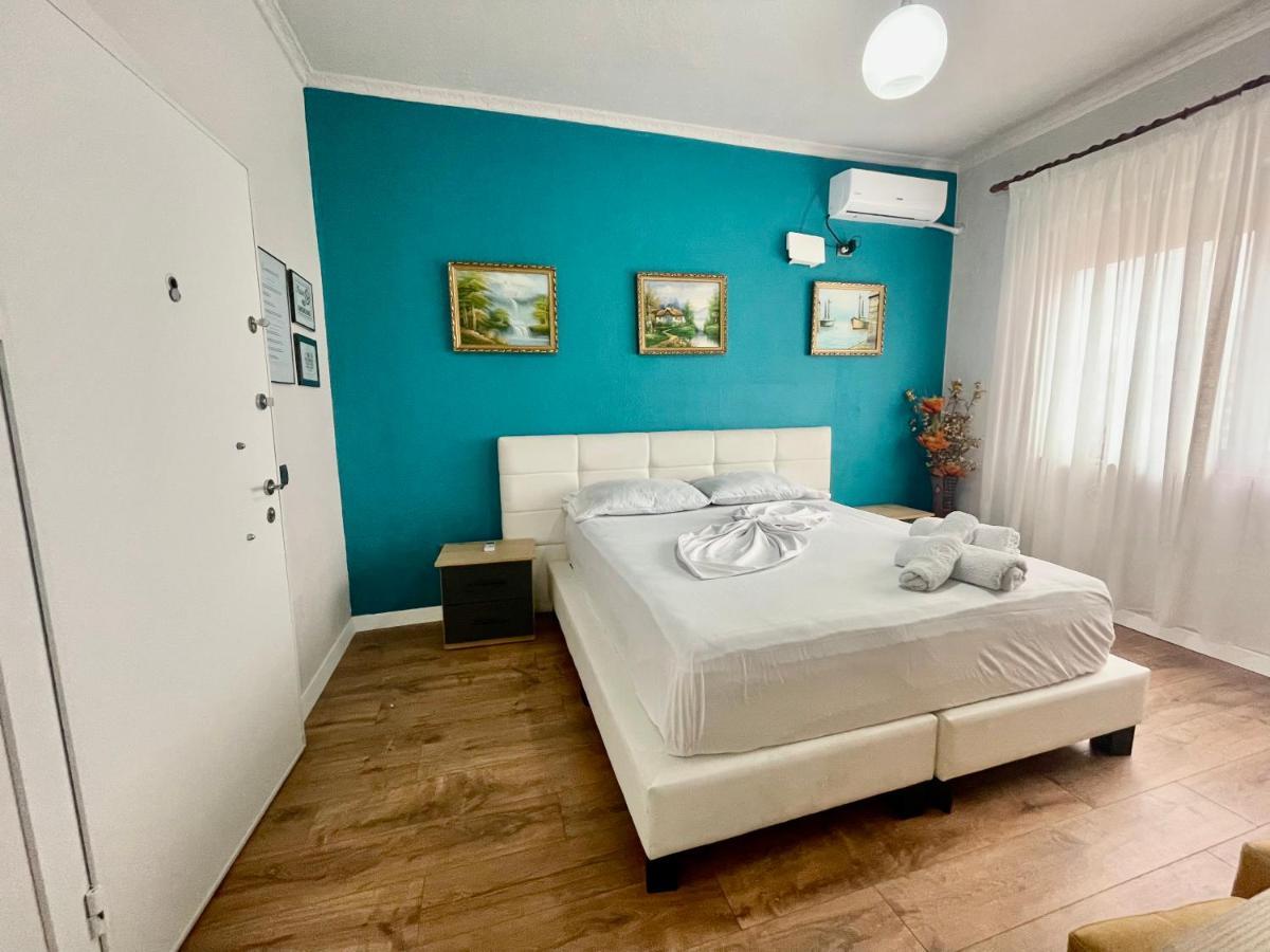 Central Room Private Entry And Bathroom 地拉那 外观 照片